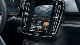 Volvo C40 mit Youtube