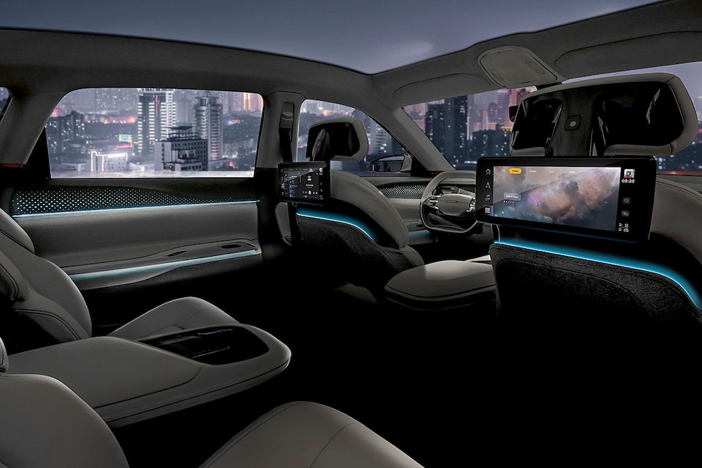 Chrysler Unveils Airflow Concept