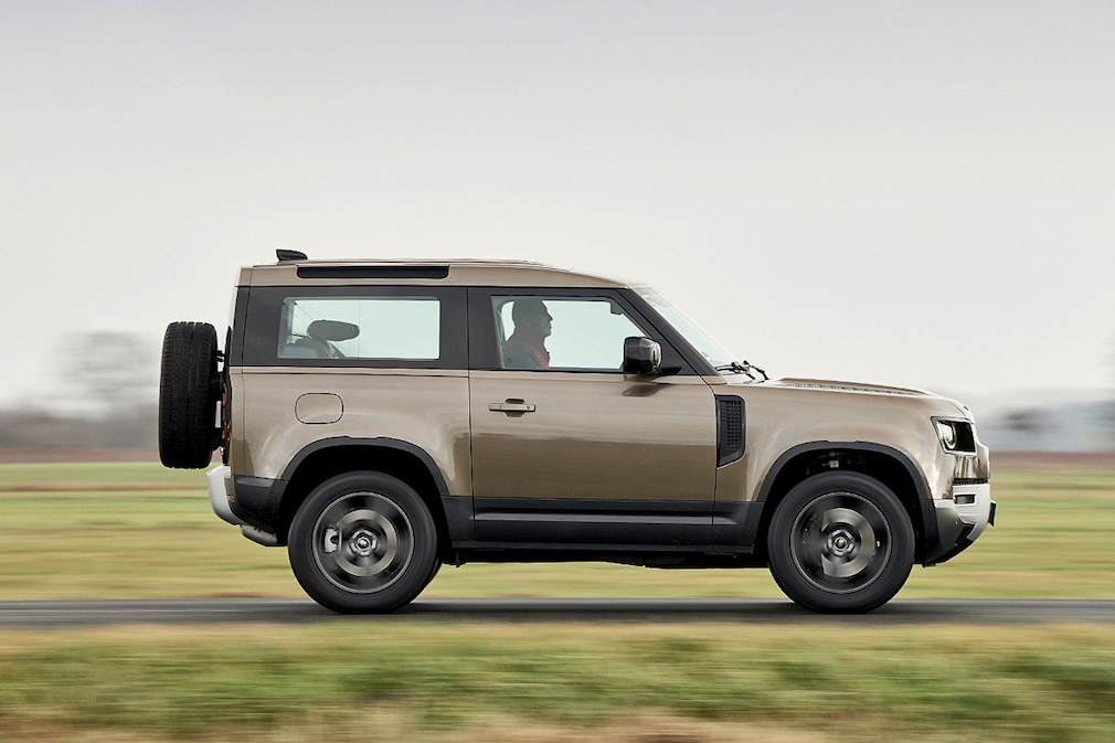 Land Rover Defender 90 D300