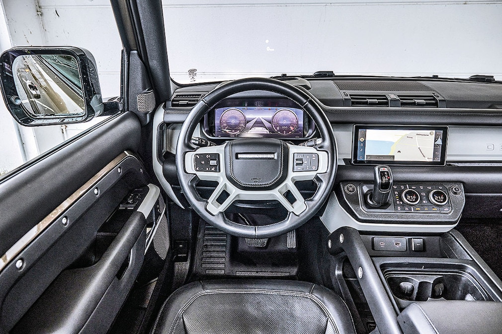 Land Rover Defender 90 D300
