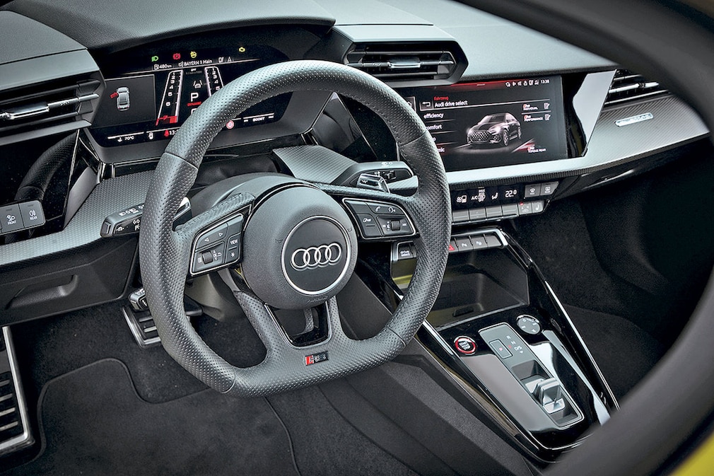 Audi RS 3 Limousine   
