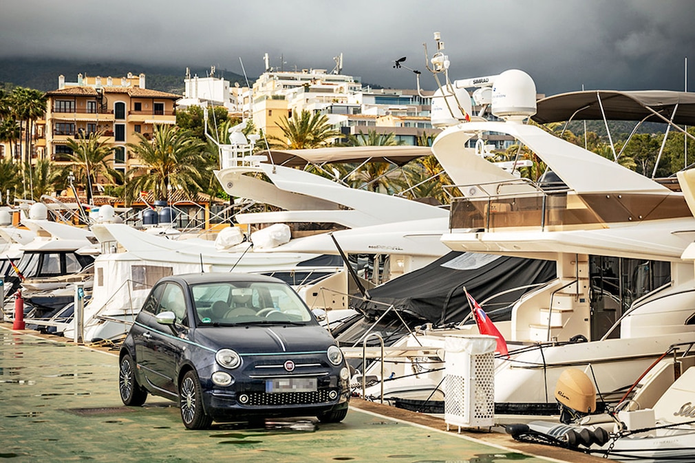 Porsche 911 Whitney Houston - Fiat 500