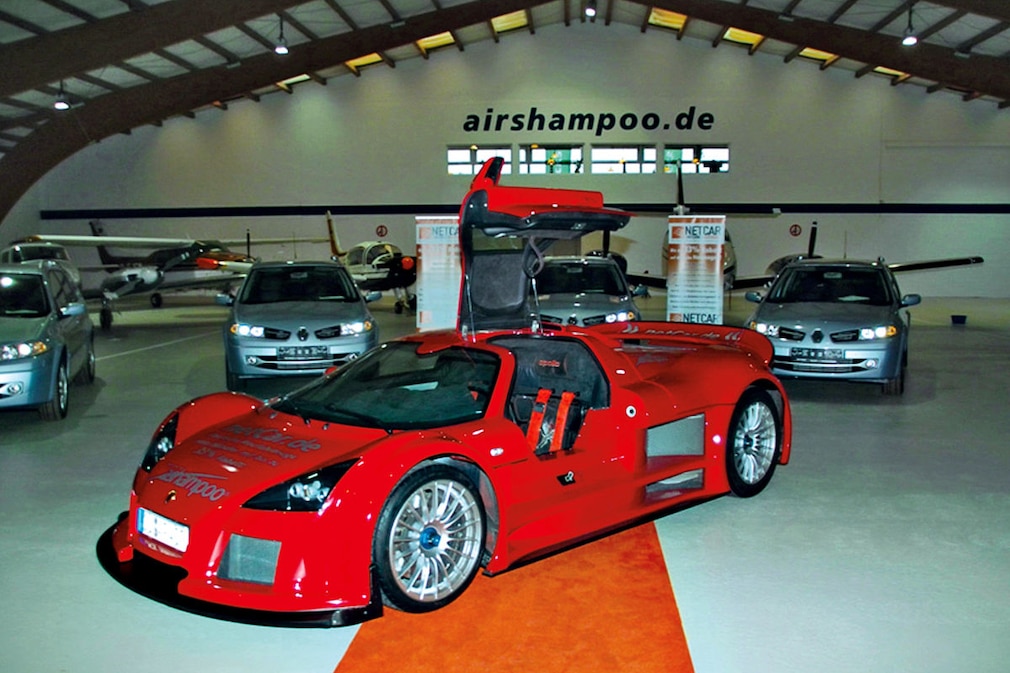 Porsche 911 Whitney Houston - Gumpert Apollo