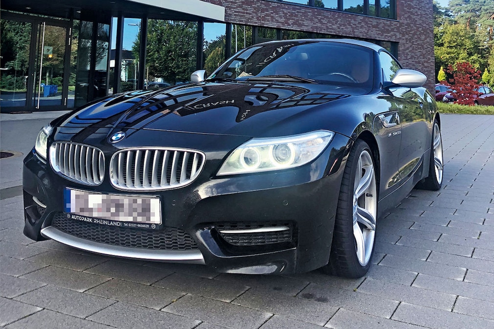 Porsche 911 Whitney Houston - BMW Z4 35is