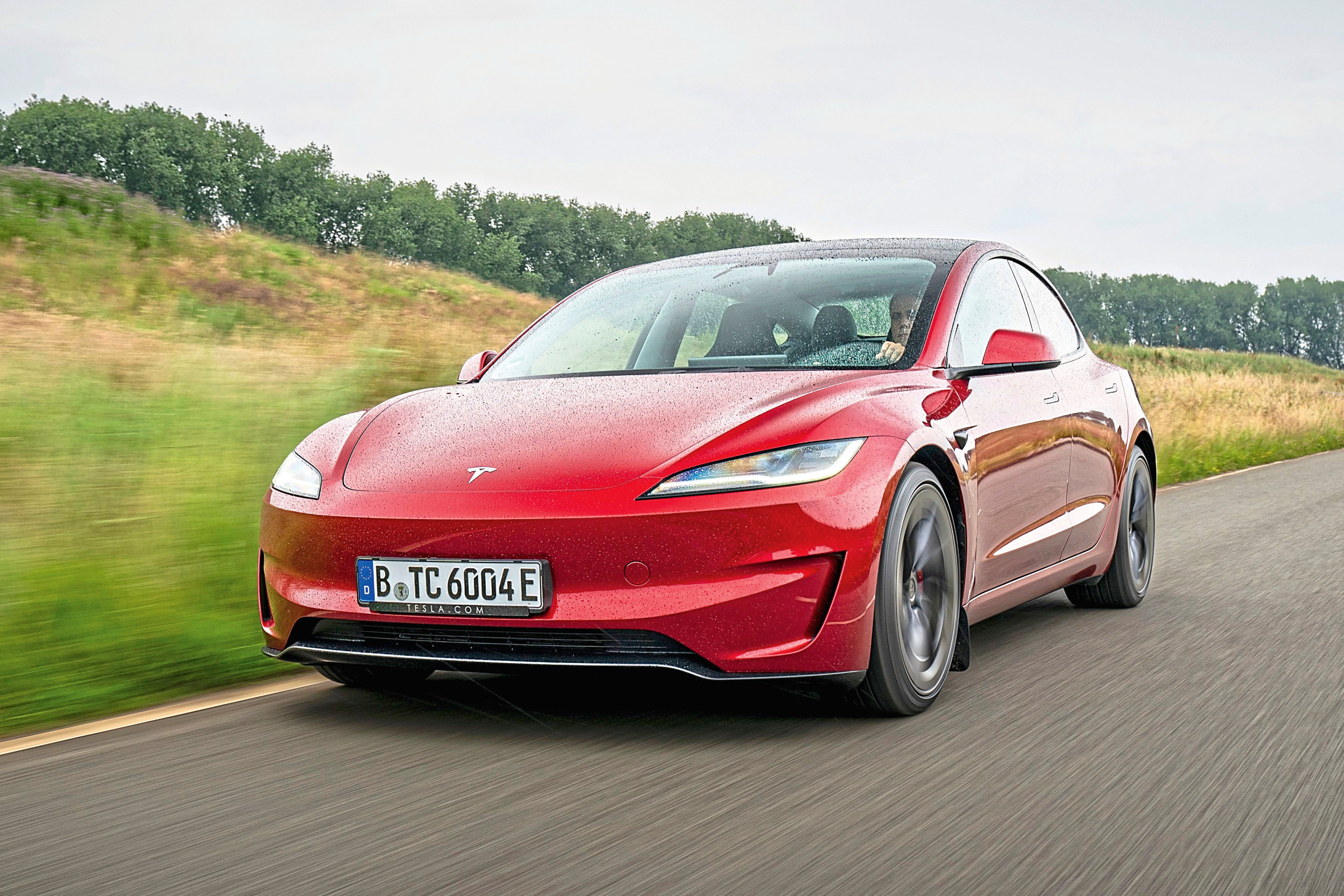 E Autos im TUV Report 2025 Tesla Model 3 mies e Golf spitze AUTO BILD