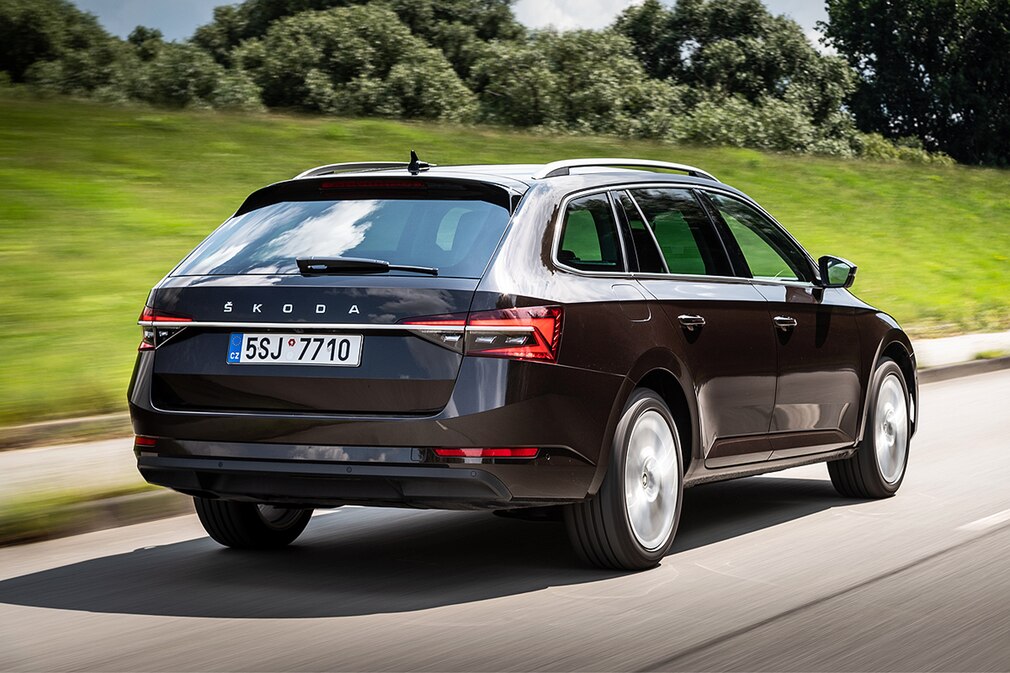 Skoda Superb Combi 2.0 TDI DSG
