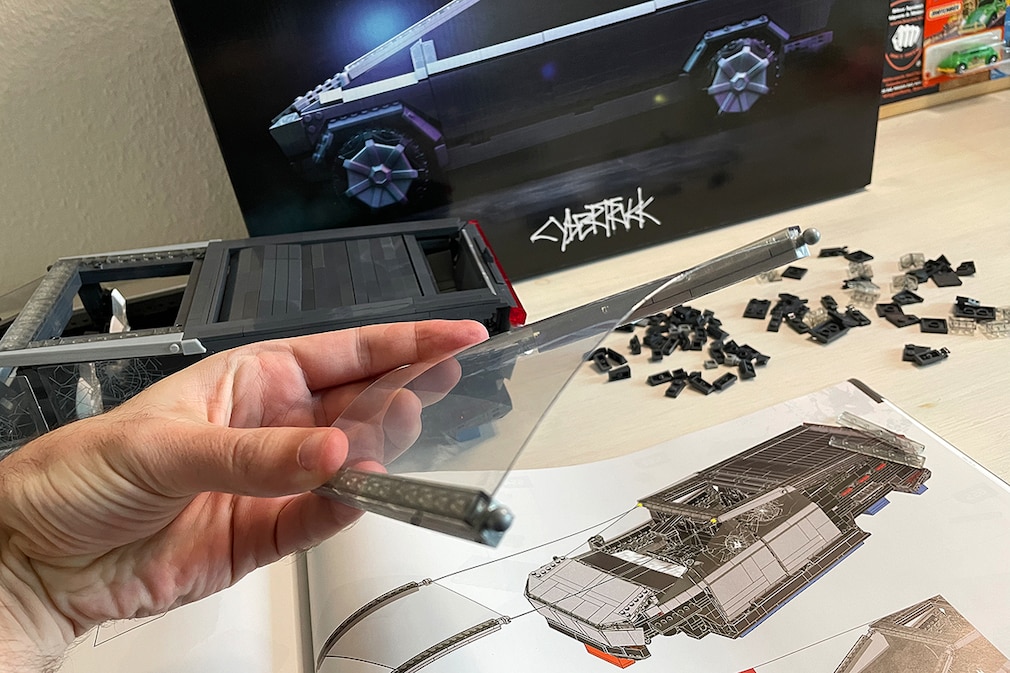 Mega Construx Mattel Tesla Cybertruck