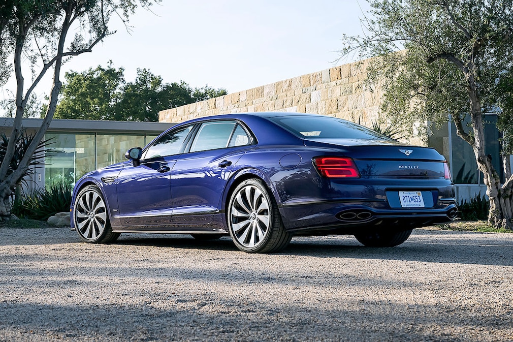 Bentley Flying Spur Hybrid