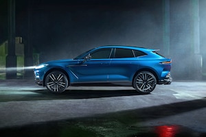 Aston Martin DBX 707