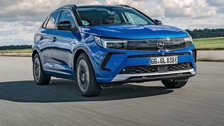 Opel Grandland Hybrid4