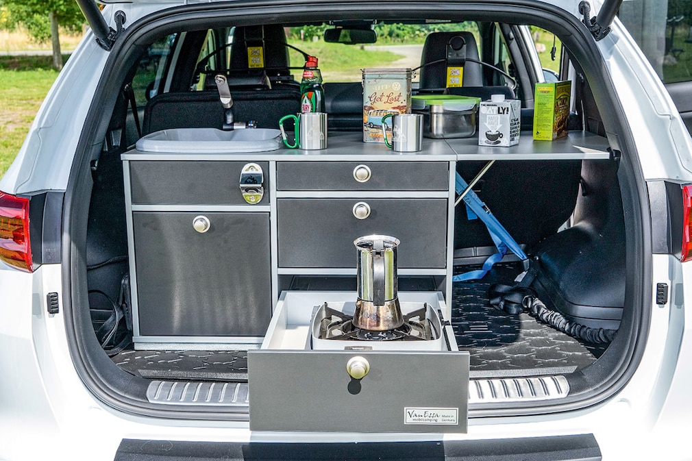 Kia Sportage Glamping