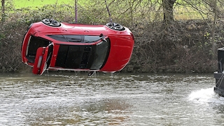 Unfall im Neckar - Audi RS6 