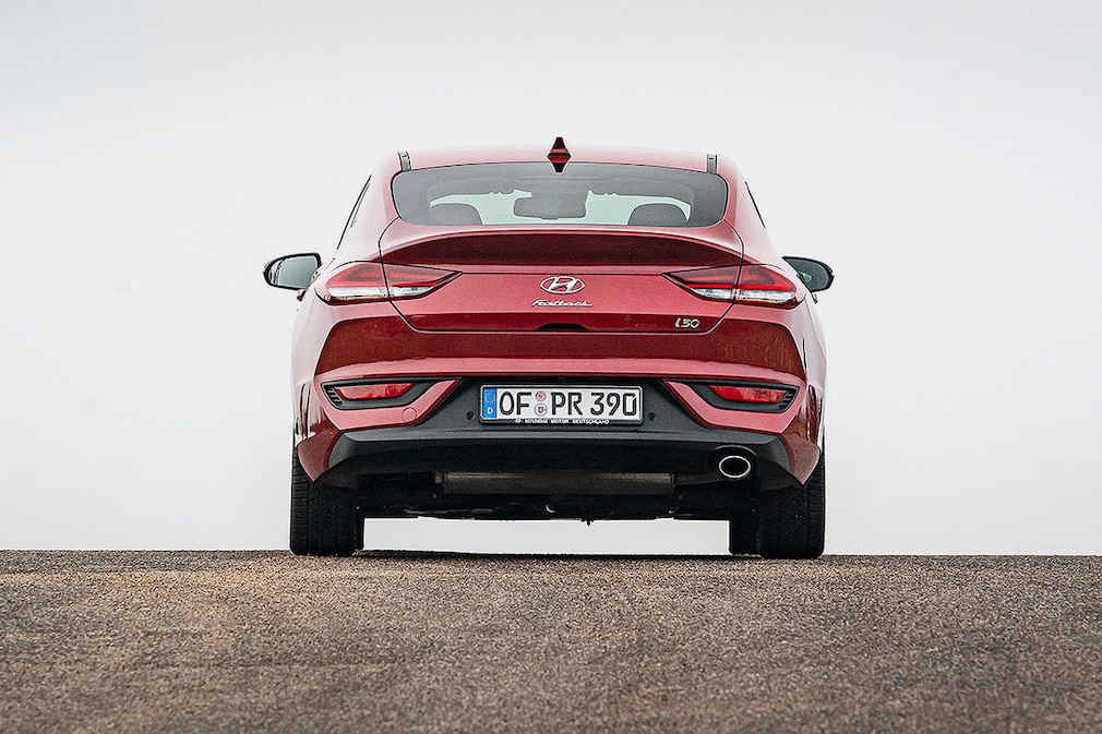 Hyundai  i30 Fastback 1.5 T-GDI   