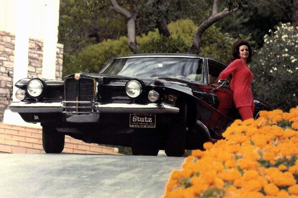 Stutz Blackhawk