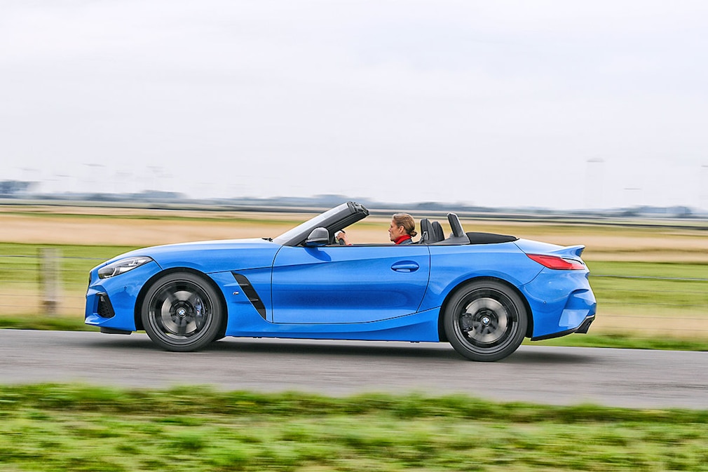 BMW M4 Competition Cabrio vs. BMW Z4: Roadster trifft Vollcabrio - AUTO ...