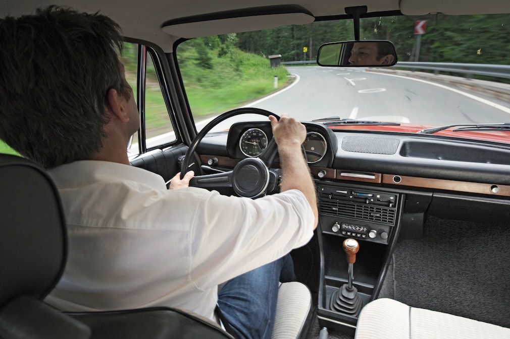 Cockpit des BMW 2000 Neue Klasse