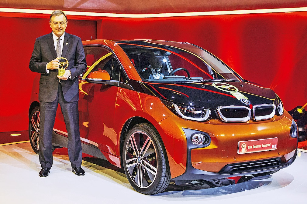Dr. Norbert Reithofer mit BMW i3
