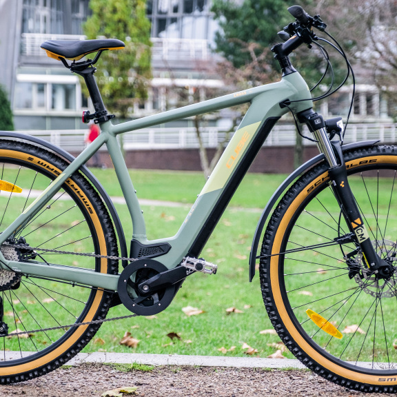 Cube Cross Hybrid Pro 625 im Test - BIKE BILD