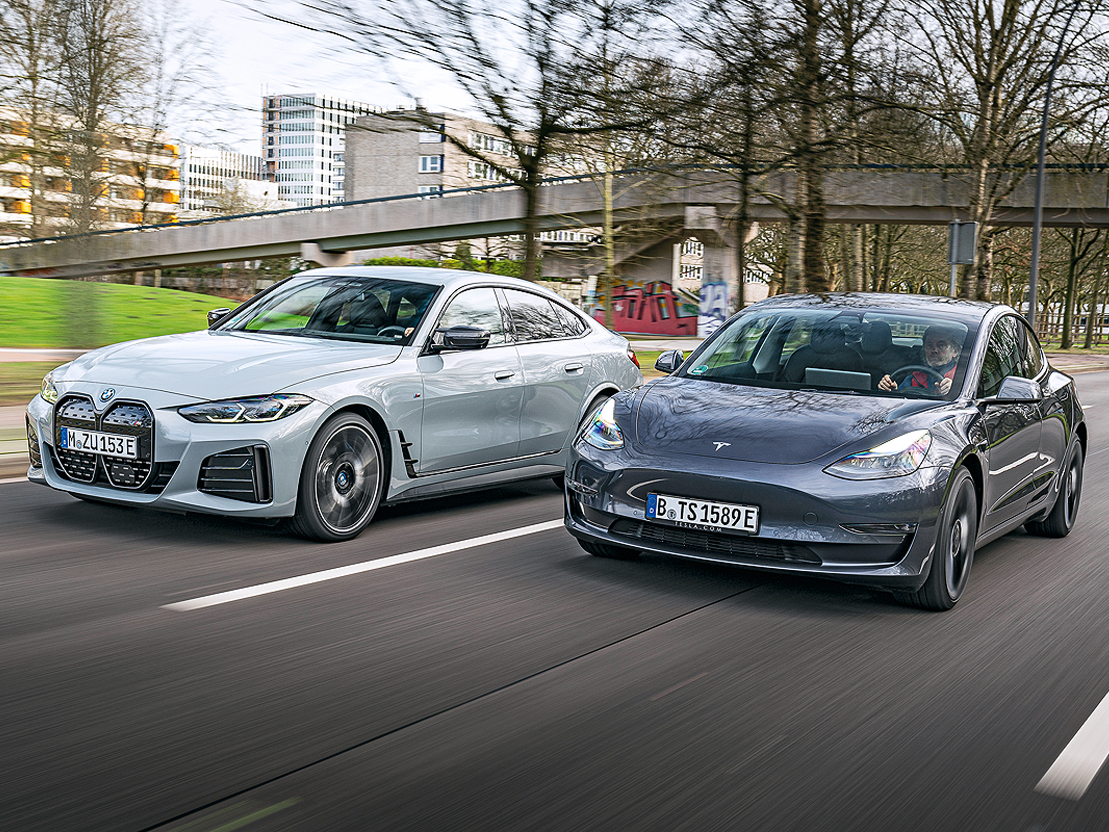 BMW i4 M50 vs. Tesla Model 3 Vergleichtest AUTO BILD