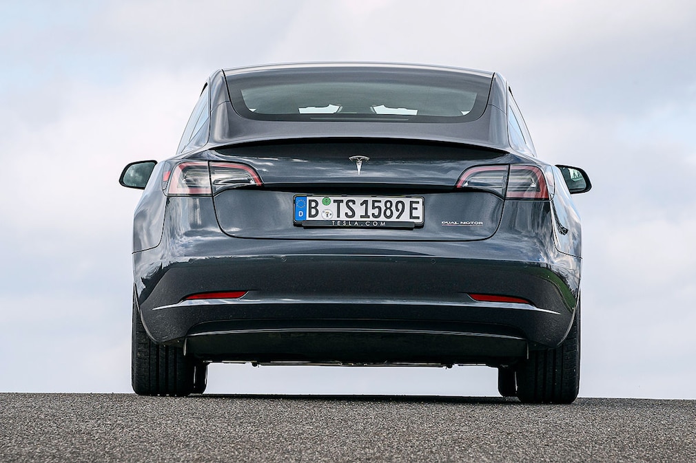 Tesla Model 3 Performance