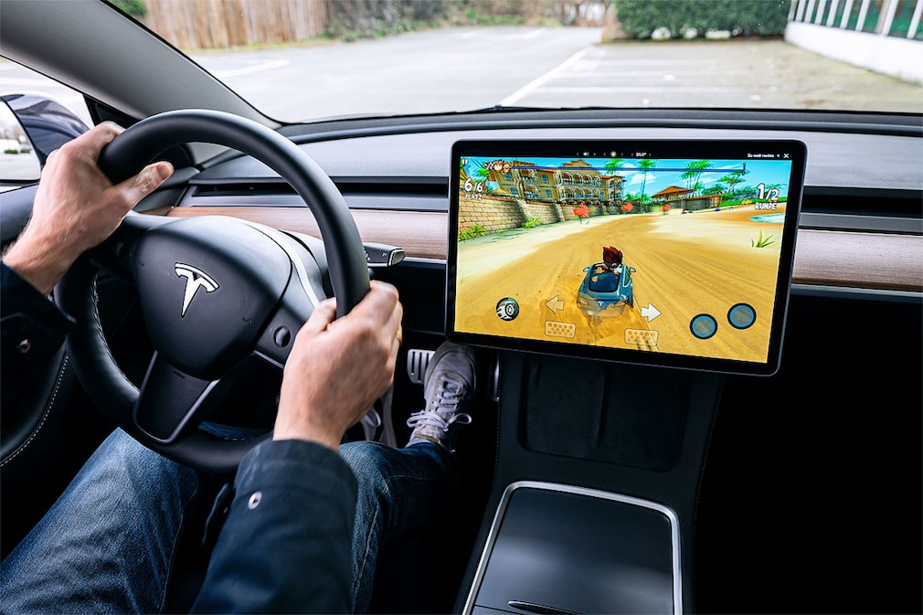 Tesla Model 3 Performance