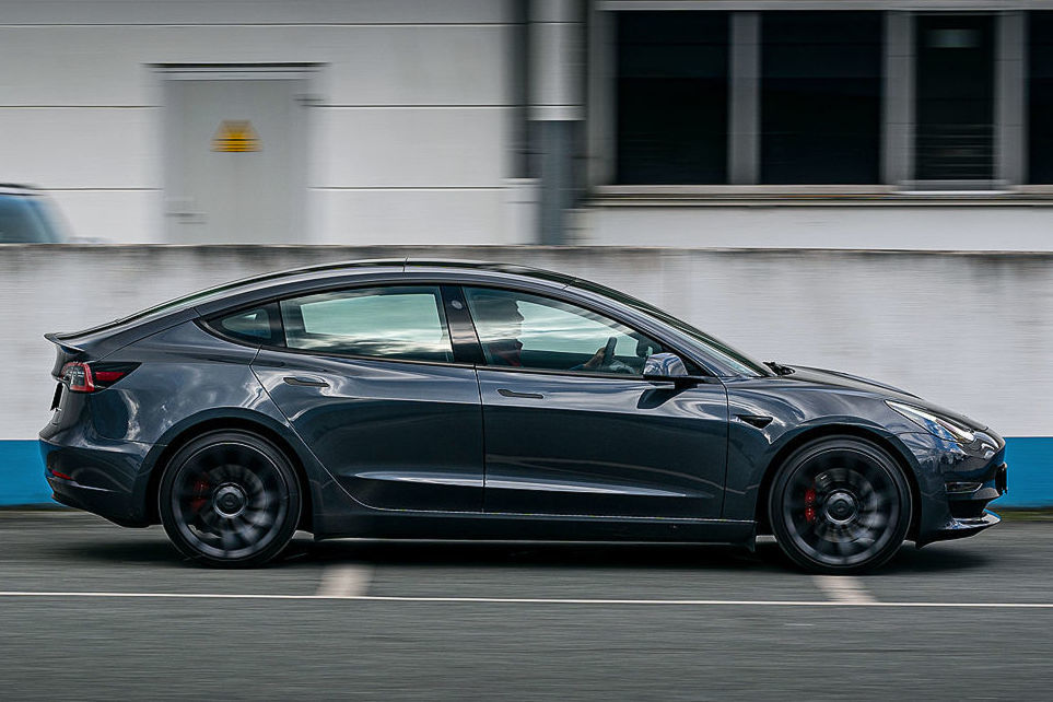 Tesla Model 3 Performance