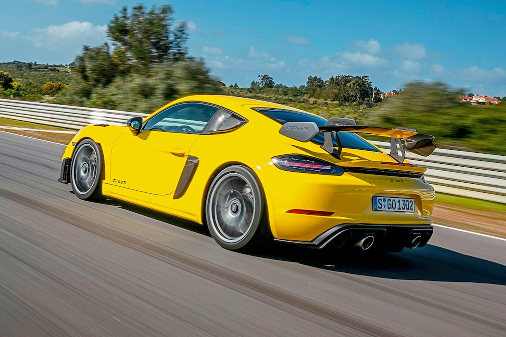 Porsche 718 Cayman GT4 RS