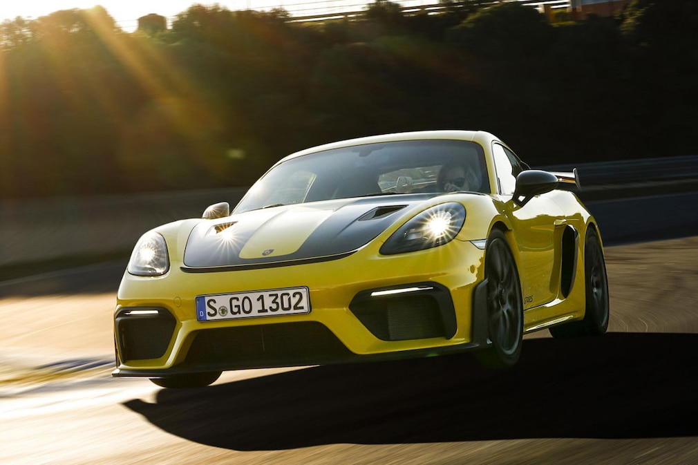 Porsche 718 Cayman GT4 RS