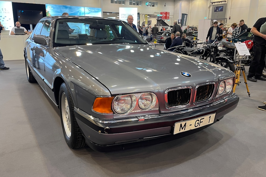 BMW 750iL V16 Goldfisch Prototyp 2