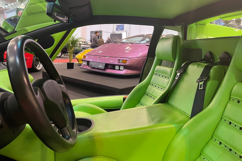Lamborghini Diablo von 1992 Techno Classica Essen 2024