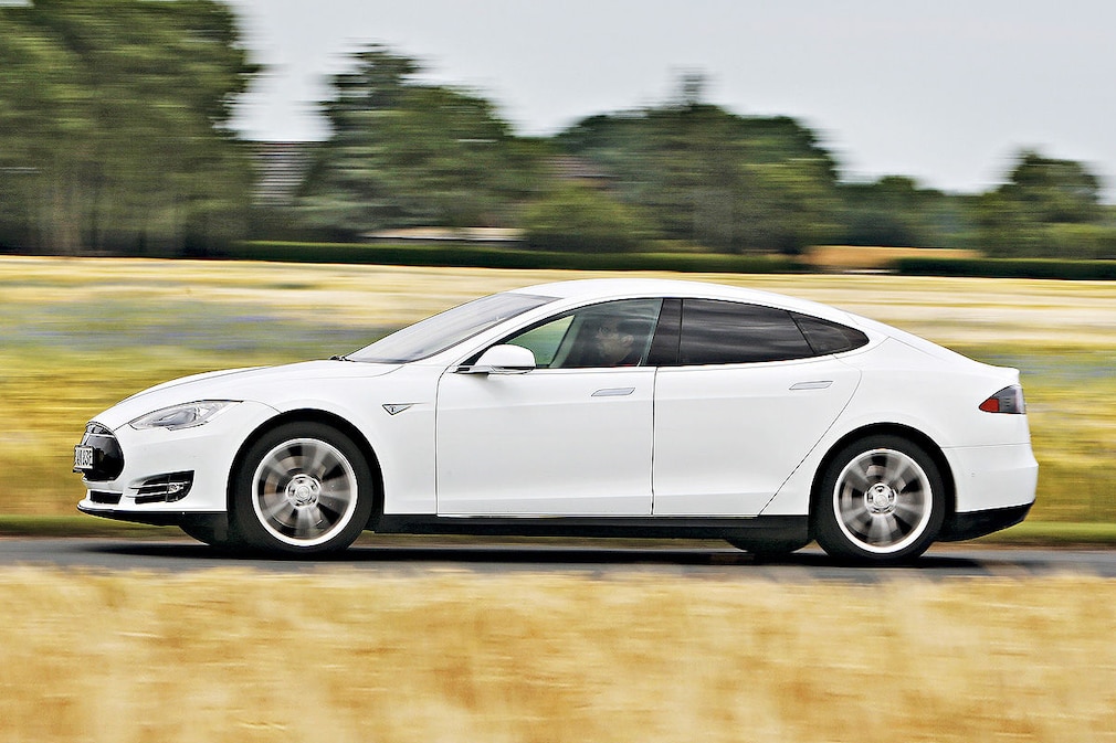 Tesla Model S 85