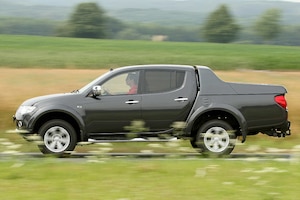 Mitsubishi L200 IV