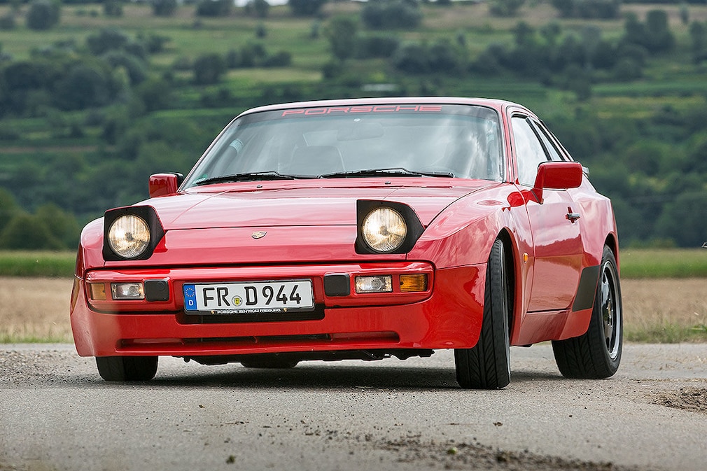 Porsche 944 S