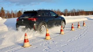 VW Golf GTI - Winterreifen 225/40 R 18 - Test bei Schnee