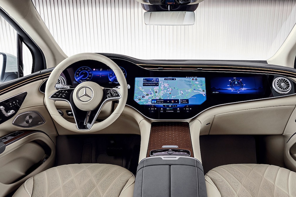 Mercedes EQS SUV
