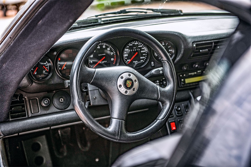 Porsche 911 GT1 /97