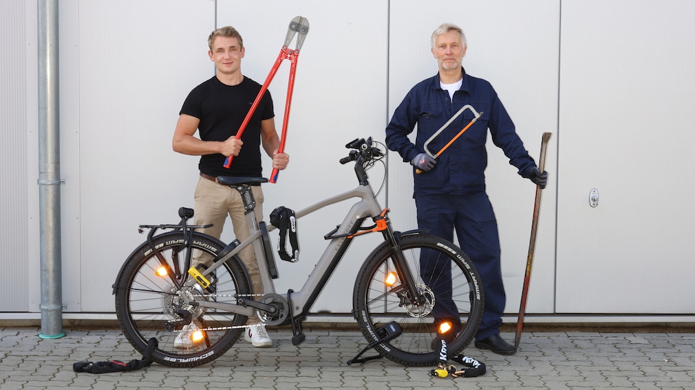Fahrradschlösser im AUTO BILD-Härtetest