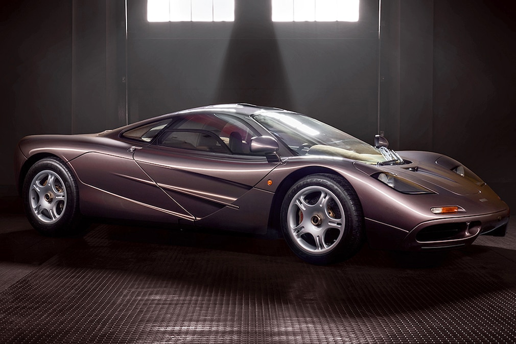 McLaren F1 1995 stehend schräg von vorn