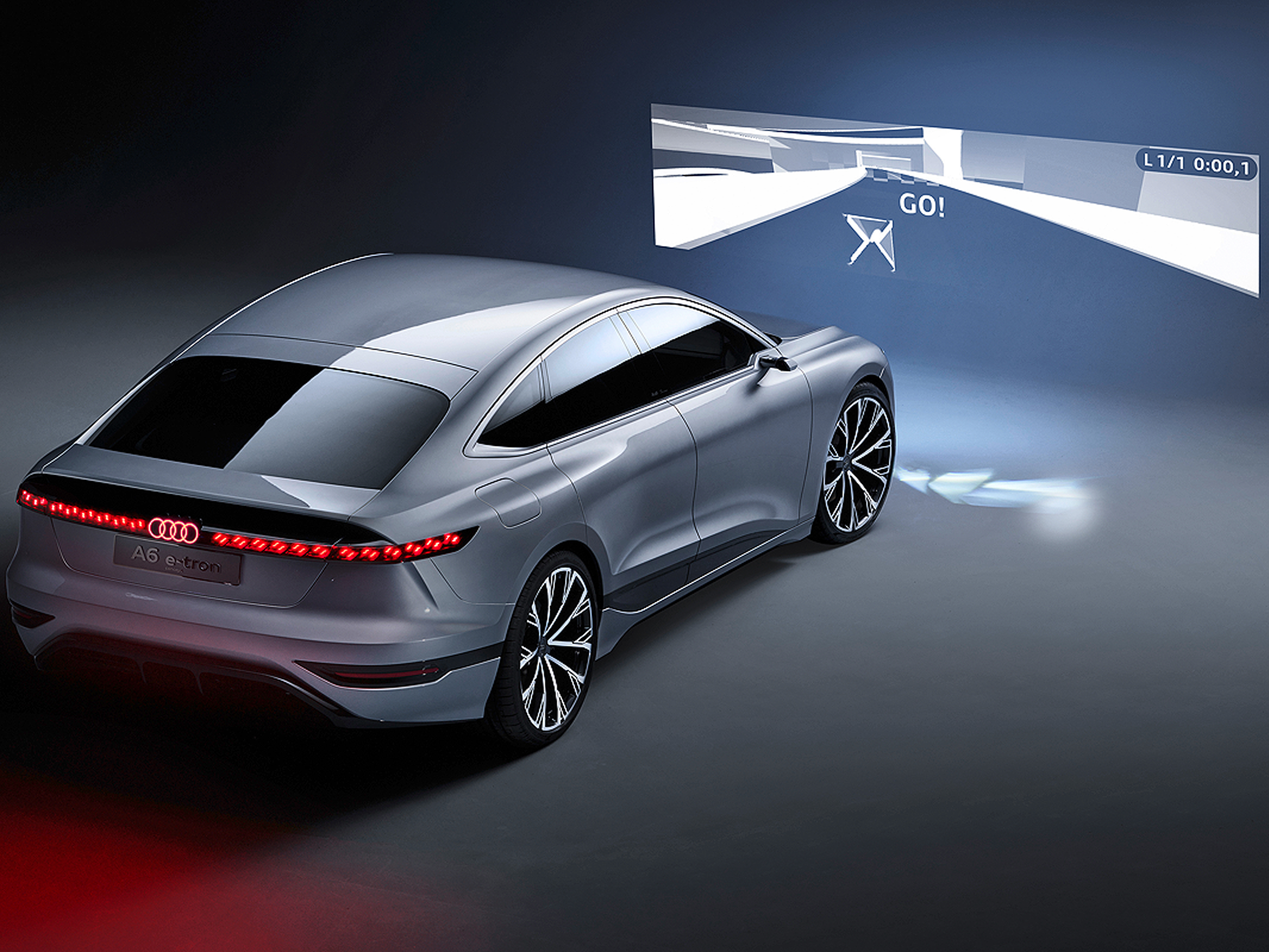 Lichttechnik bei Audi: wenn der Scheinwerfer zum Beamer wird - AUTO BILD