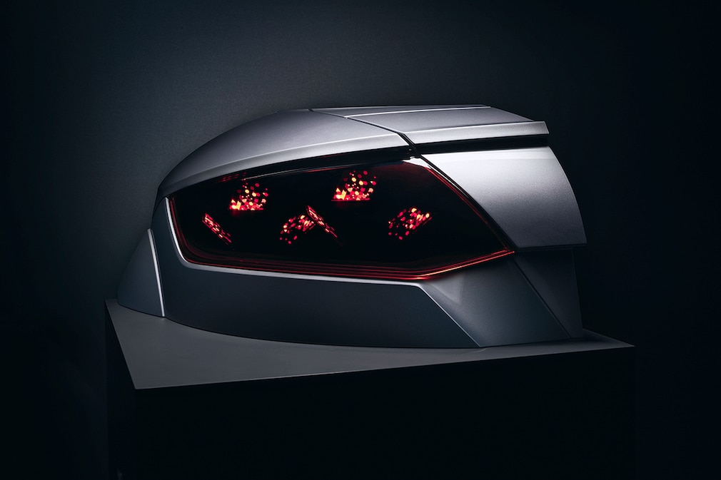 Lichttechnik bei Audi: wenn der Scheinwerfer zum Beamer wird - AUTO BILD