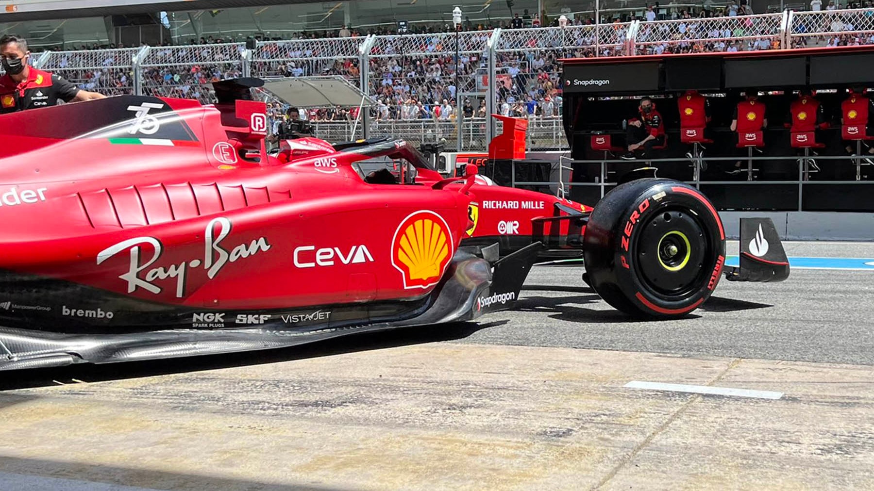 Formel 1: Ferrari dominiert erstes Training