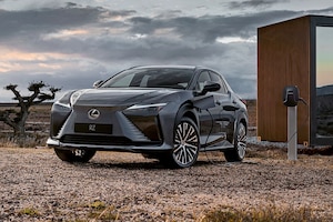 Lexus RZ 450e 