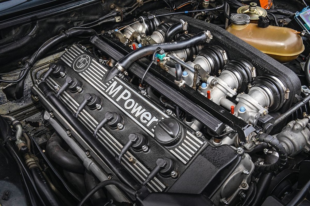 BMW M5 E28