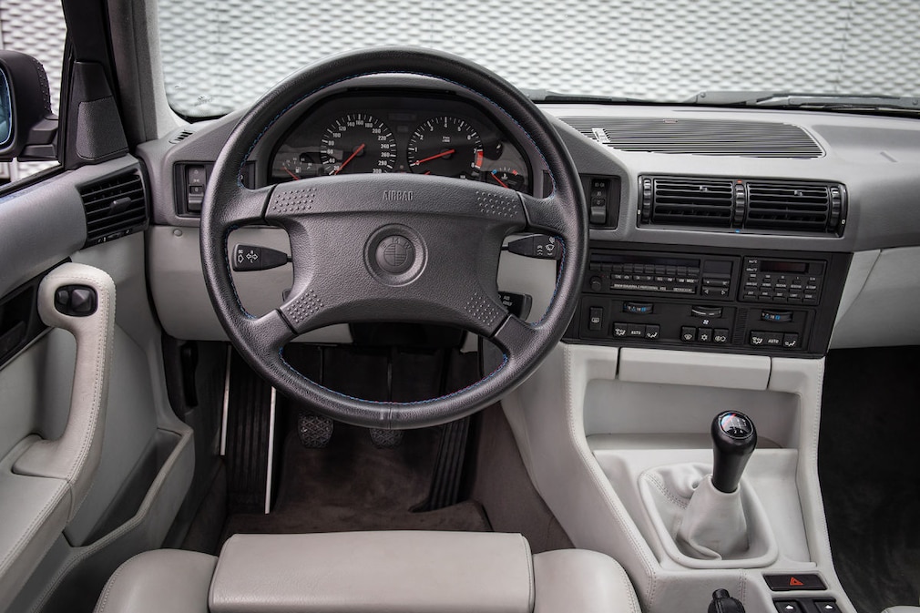 BMW M5 E34
