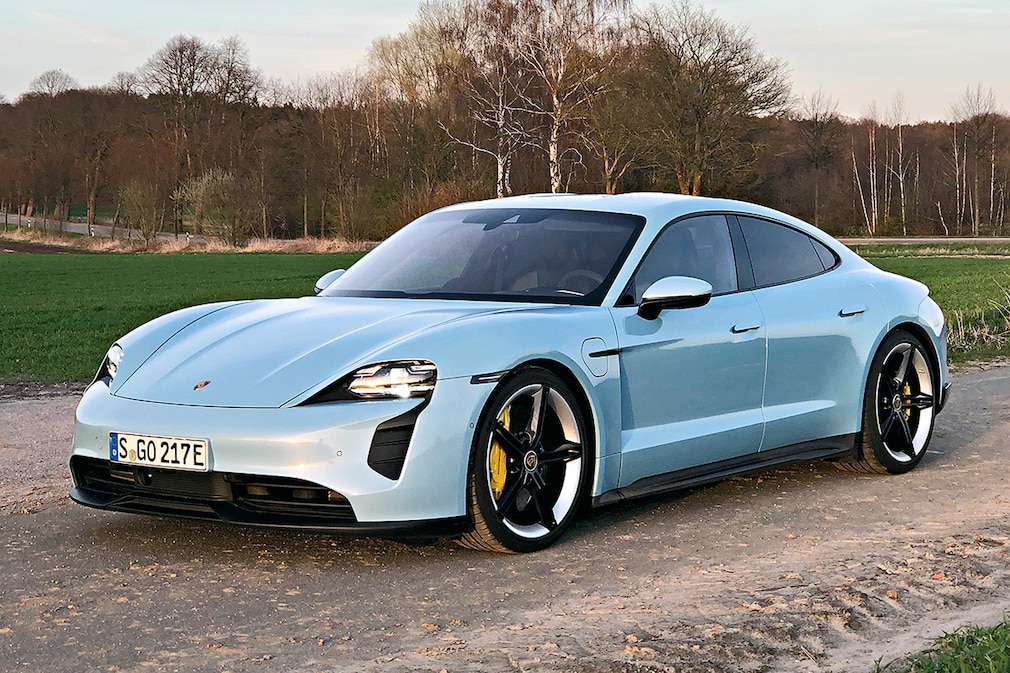 Porsche Taycan 4S