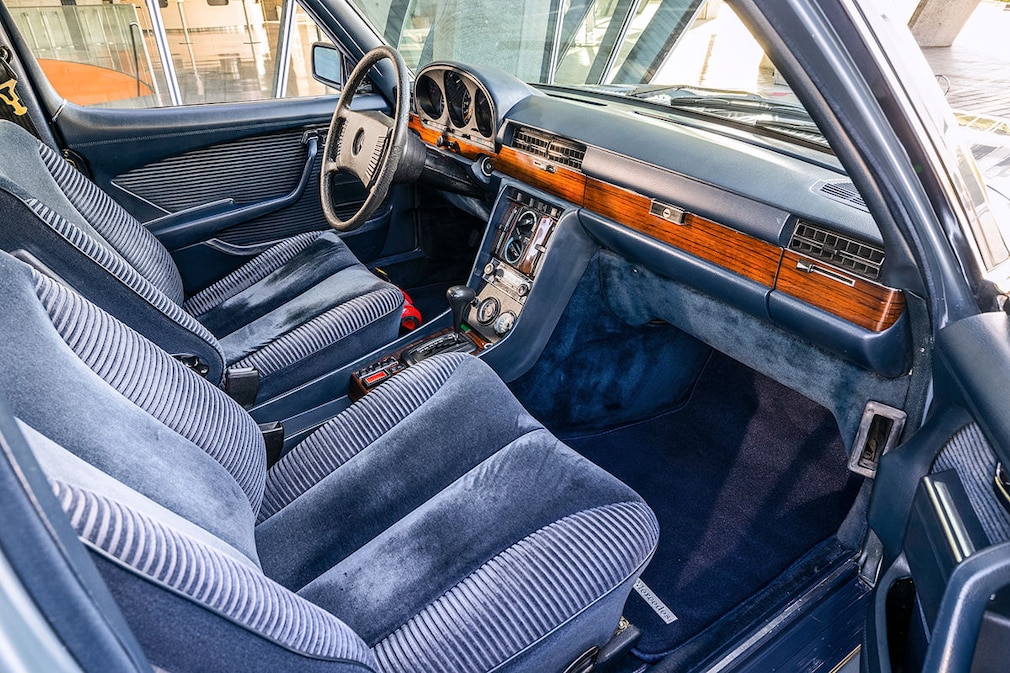 Mercedes 450 SEL 6.9 (W 116)