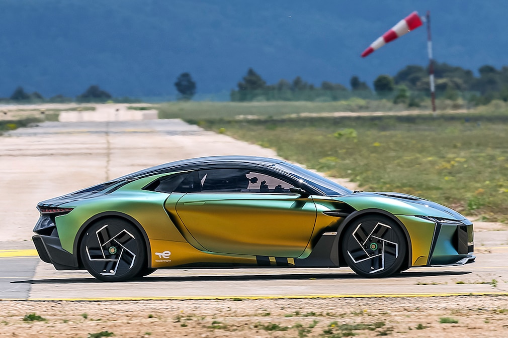 DS E-Tense Performance