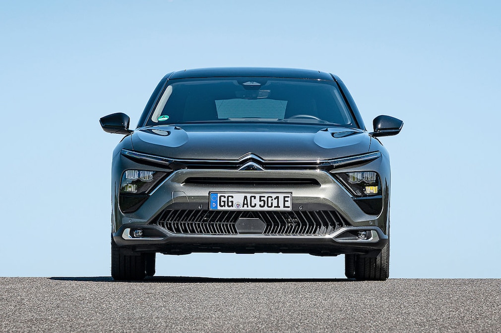 Citroën C5 X Plug-in-Hybrid 225 im Test: Zurück zu alter Größe? - AUTO BILD