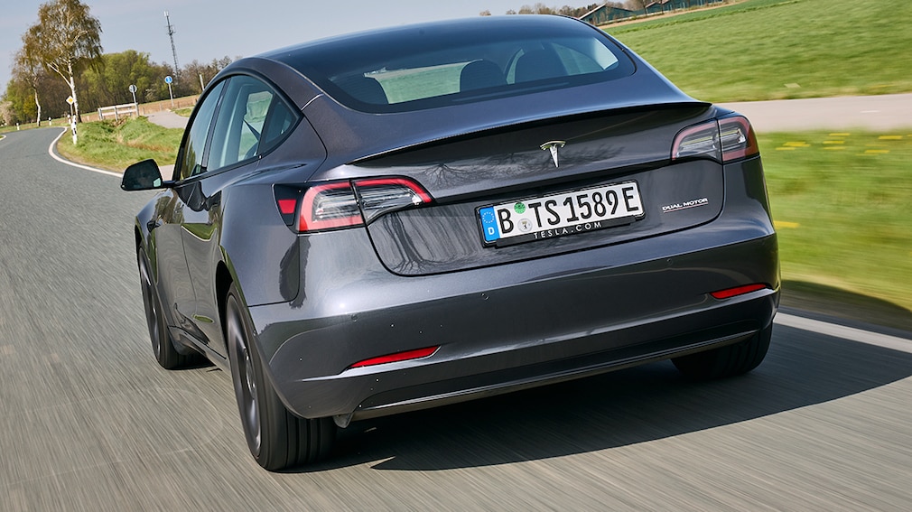 Tesla Model 3 (Basis) Tesla Model 3 (Basis)