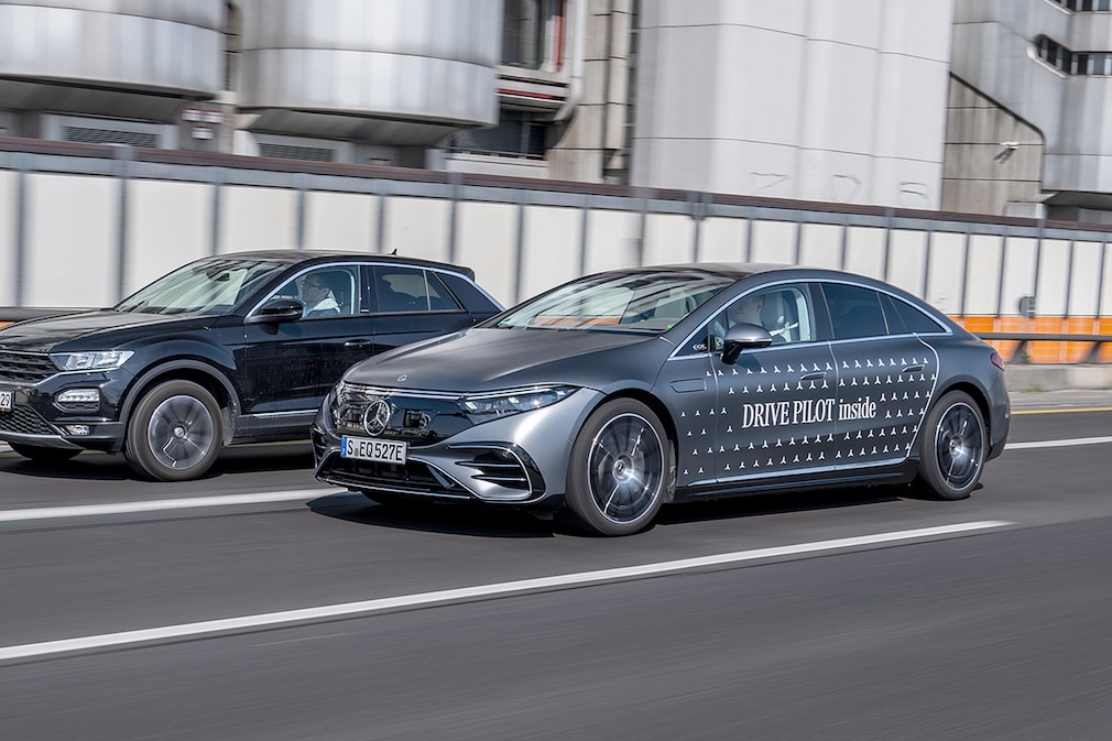 Mercedes EQS mit DrivePilot 